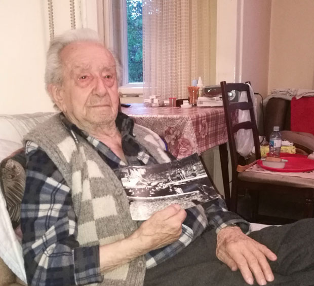 Дедина слика чека Новака